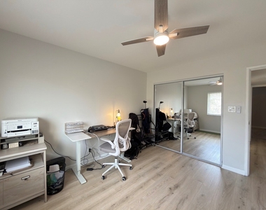 9416 Bay Colony Drive - Photo Thumbnail 12