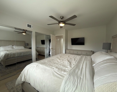 9416 Bay Colony Drive - Photo Thumbnail 9