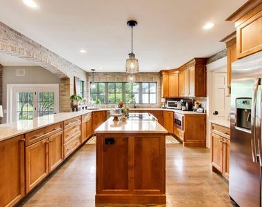 38w064 Tanglewood Drive - Photo Thumbnail 10