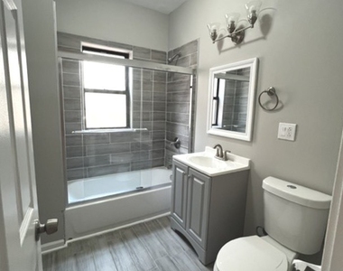 7843 S Paulina Street - Photo Thumbnail 3