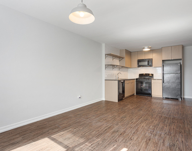 6134 N Kenmore Avenue - Photo Thumbnail 2