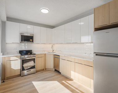 6026 N Winthrop Avenue - Photo Thumbnail 5