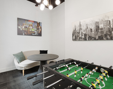 6026 N Winthrop Avenue - Photo Thumbnail 13