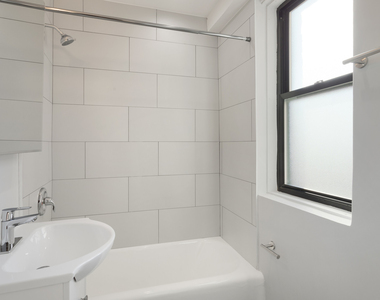 6026 N Winthrop Avenue - Photo Thumbnail 10