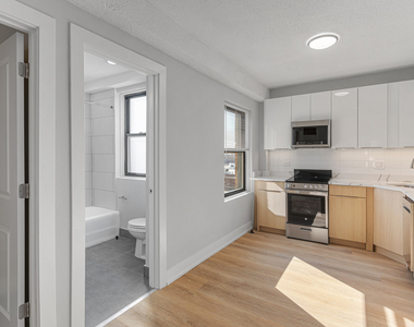 6026 N Winthrop Avenue - Photo Thumbnail 6