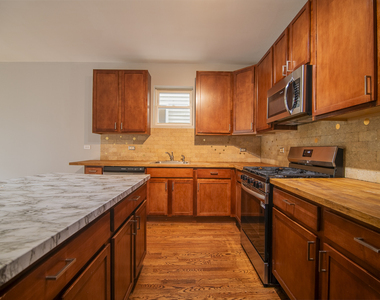 2328 W Washington Boulevard - Photo Thumbnail 7