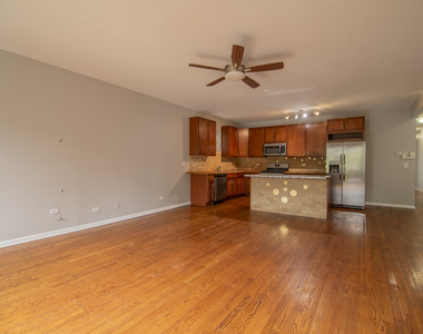 2328 W Washington Boulevard - Photo Thumbnail 3