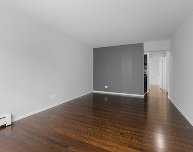 6029 N Winthrop Avenue - Photo Thumbnail 4