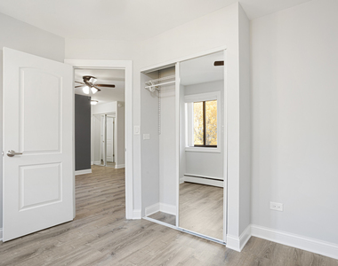 6029 N Winthrop Avenue - Photo Thumbnail 9