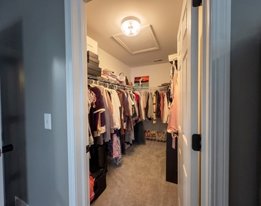 1615 Maureen Drive - Photo Thumbnail 8