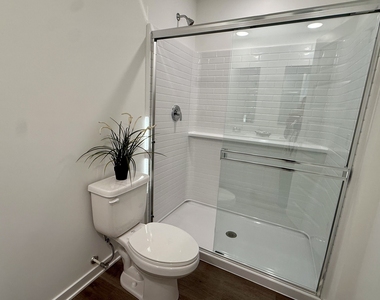 553 Yosemite Way - Photo Thumbnail 10