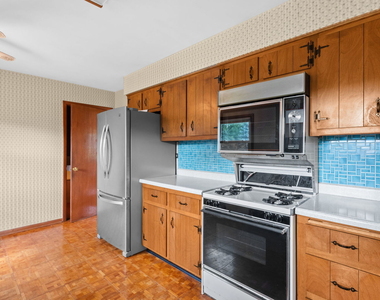 123 Ogden Avenue - Photo Thumbnail 35