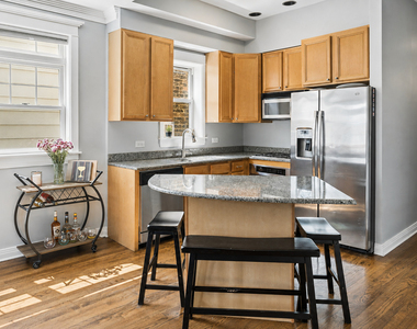 3755 N Wilton Avenue - Photo Thumbnail 4