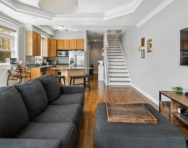 3755 N Wilton Avenue - Photo Thumbnail 3