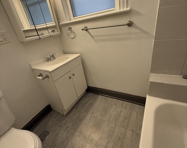 3044 W Jackson Boulevard - Photo Thumbnail 11