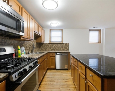 1535 W Leland Avenue - Photo Thumbnail 3