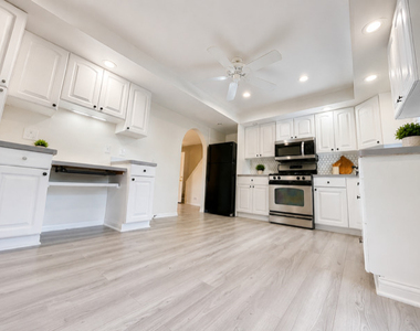 6925 Elder Court - Photo Thumbnail 3