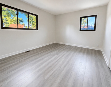 6925 Elder Court - Photo Thumbnail 13