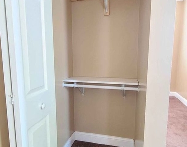 2024 N Wolcott Avenue - Photo Thumbnail 7