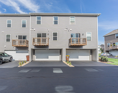 2241 Sassafras Way - Photo Thumbnail 18