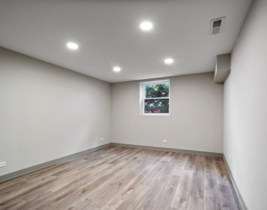 3001 W Chase Avenue - Photo Thumbnail 22
