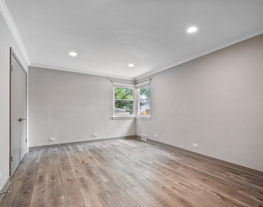 3001 W Chase Avenue - Photo Thumbnail 16