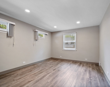 3001 W Chase Avenue - Photo Thumbnail 15
