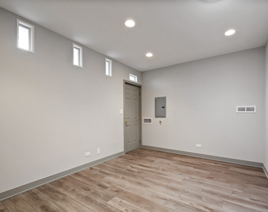 3001 W Chase Avenue - Photo Thumbnail 27