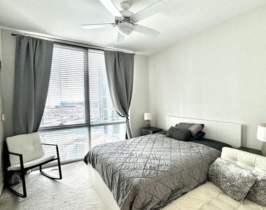 1201 S Prairie Avenue - Photo Thumbnail 18