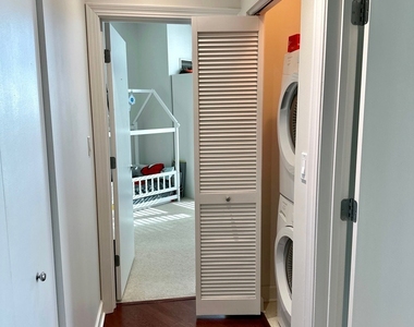1201 S Prairie Avenue - Photo Thumbnail 17