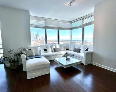 1201 S Prairie Avenue - Photo Thumbnail 3