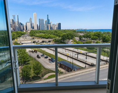 1201 S Prairie Avenue - Photo Thumbnail 1