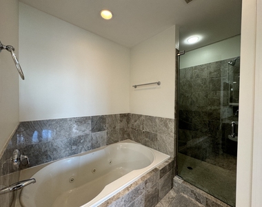 1201 S Prairie Avenue - Photo Thumbnail 13