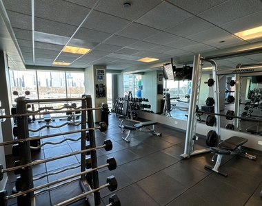 1201 S Prairie Avenue - Photo Thumbnail 21