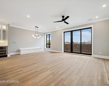 2614 W Chicago Avenue - Photo Thumbnail 1