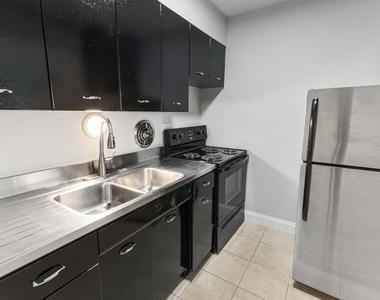 6012 N Kenmore Avenue - Photo Thumbnail 3