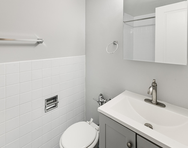 6012 N Kenmore Avenue - Photo Thumbnail 6