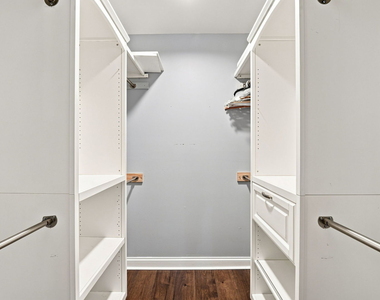 981 West Court - Photo Thumbnail 12