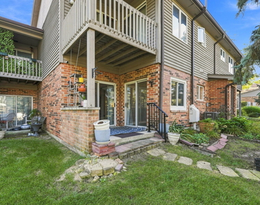 981 West Court - Photo Thumbnail 14