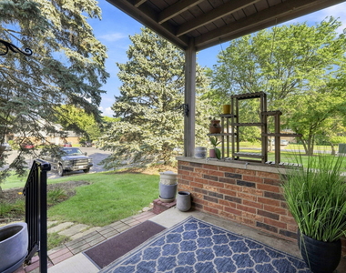 981 West Court - Photo Thumbnail 5