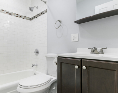 6001 N Kenmore Avenue - Photo Thumbnail 7