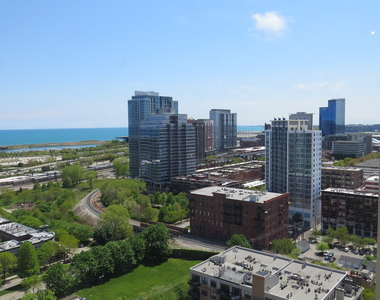 1464 S Michigan Avenue - Photo Thumbnail 2