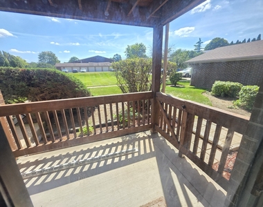 801 Brook Drive - Photo Thumbnail 17