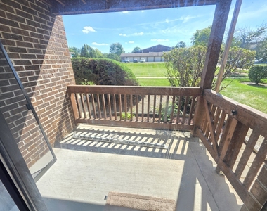 801 Brook Drive - Photo Thumbnail 18