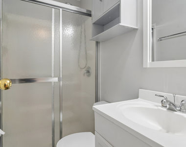 1525 N Patton Avenue - Photo Thumbnail 15