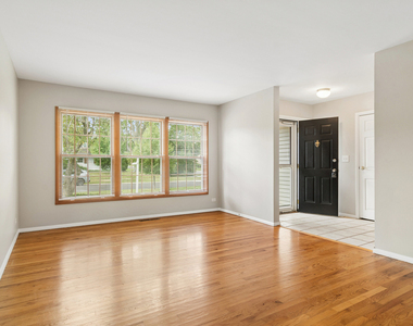 1525 N Patton Avenue - Photo Thumbnail 2