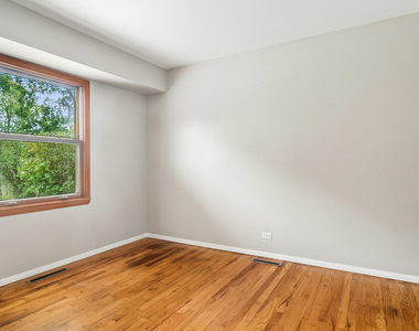 1525 N Patton Avenue - Photo Thumbnail 9