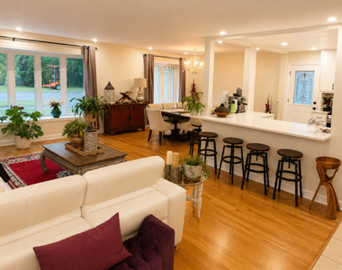 4262 W Pratt Avenue - Photo Thumbnail 2