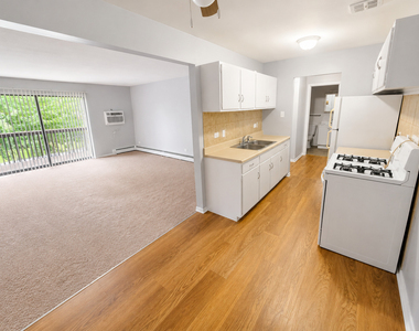 200 Willow Lane - Photo Thumbnail 2