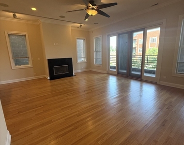 2903 W Irving Park Road - Photo Thumbnail 4